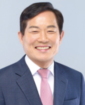 재단법인의성군인재육성재단 이사장 최유철 사진